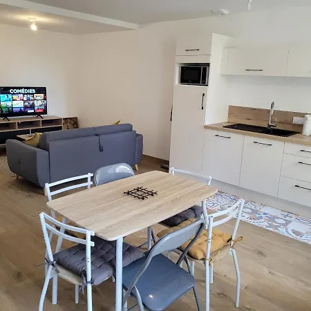 Lägenhet Le Logis Du Donjon